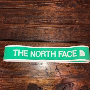 North face head band - green and white, stays put!